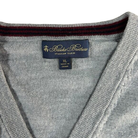Brooks Brothers V-Neck Sweater Mens XL Gray Long Sleeve Italian Yarn Merino Wool - Picture 3 of 8